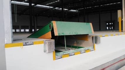 挖地坑登车桥固定式登车桥移不动登车桥
